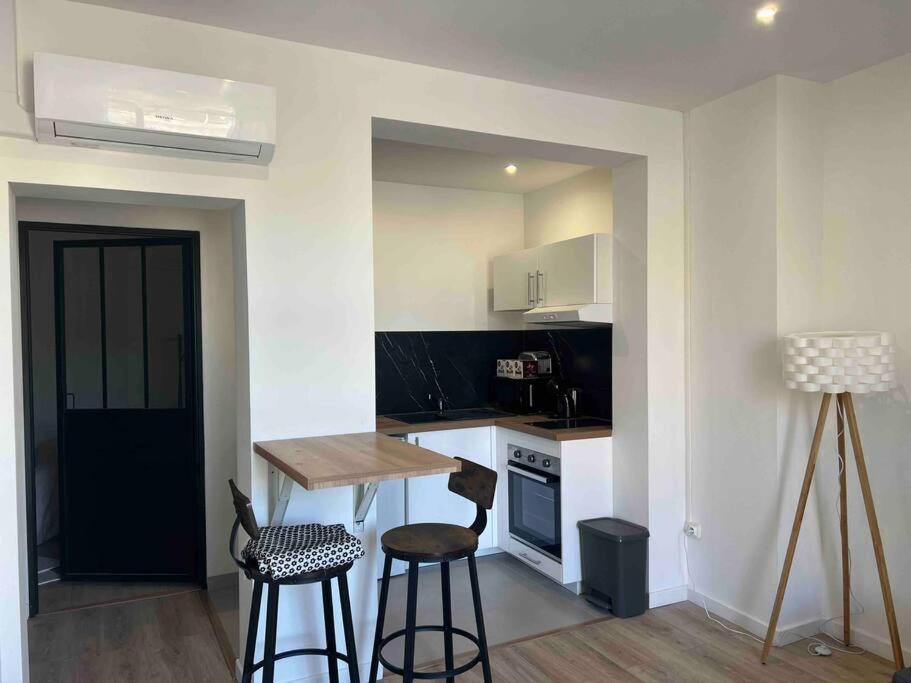 Appartement Montpellier Centre - La Fenetre De L'Ecusson Extérieur photo